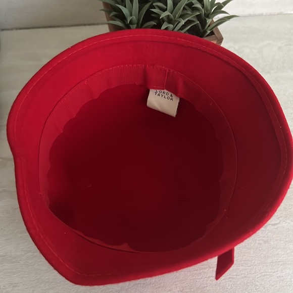 Lord & Taylor wool hat red with bow - Picture 4 of 6